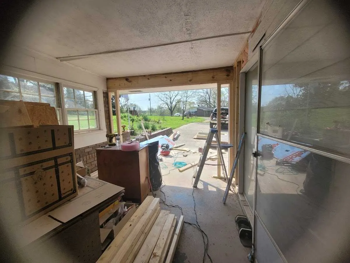 Air movers and dehumidifier for Water Mitigation Services in Mount Juliet